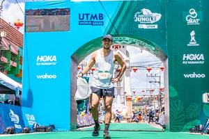 BIB: 402
                            <button type="button" onclick="openModal(21760593)" class="btn btn-primary btn-sm float-right btn-popup" data-toggle="modal" data-target=".modal-high-quality">
                        <i class="fas fa-shopping-cart"></i> Add to Cart
                    </button>
                                            <button type="button" onclick="isThisMe(21760593, true)" class="btn btn-success btn-sm float-right btn-popup btn-isme hidden" data-toggle="tooltip" data-placement="bottom" title="นี่คือรูปของคุณใช่ไหม คลิกที่นี่เพื่อเอาเข้าอัลบั้ม">
                        <i class="fas fa-plus"></i> Add to album
                    </button>
                    <button type="button" onclick="isThisMe(21760593, false)" class="btn btn-warning btn-sm float-right btn-popup btn-isnotme hidden">
                        <i class="fas fa-ban"></i> Remove from album
                    </button>